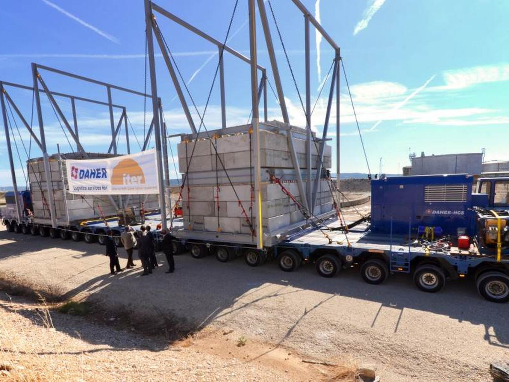 800 metric tons, 10 m high